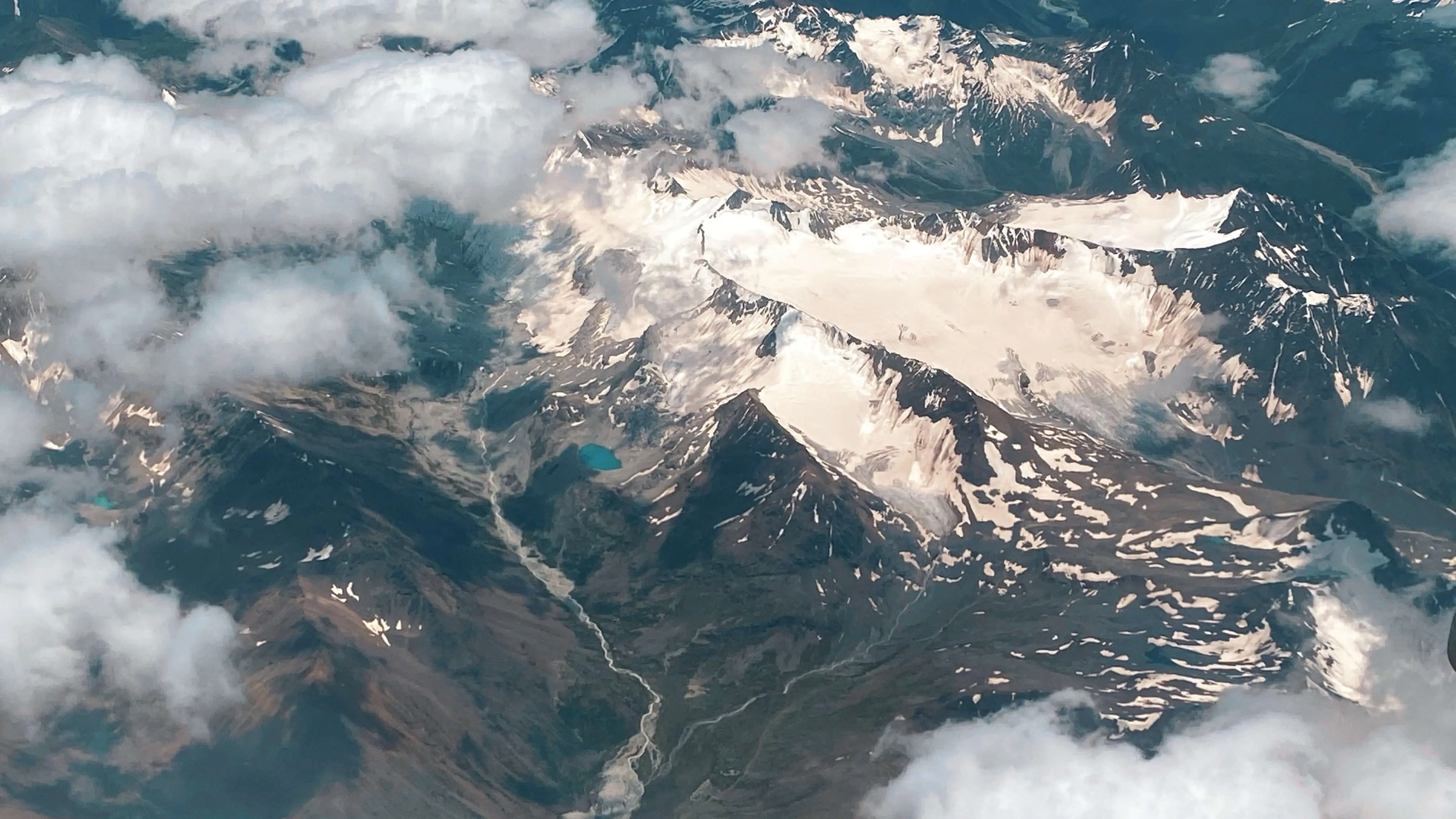 snow-mountain-2.jpg